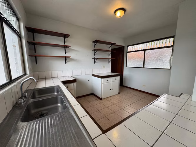 Alquiler apartamento de 2 habitaciones en Granadilla, Curridabat - Imagen 4