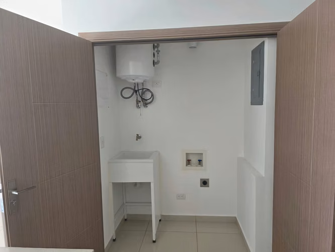Se alquila apartamento en Piso 4 Club Residencial Bambú Rivera - Cinco Esquinas