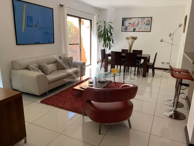 Venta de casa con 4 habitaciones en Condominio - Imagen 2