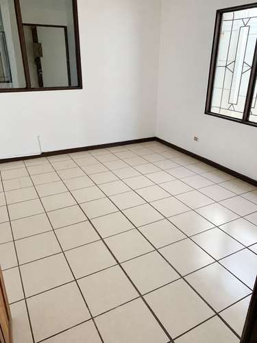 Oportunidad de inversión en Heredia Centro: casa, local comercial y apartamento