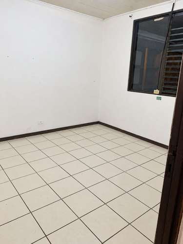Oportunidad de inversión en Heredia Centro: casa, local comercial y apartamento