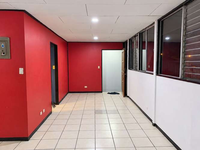 Oportunidad de inversión en Heredia Centro: casa, local comercial y apartamento