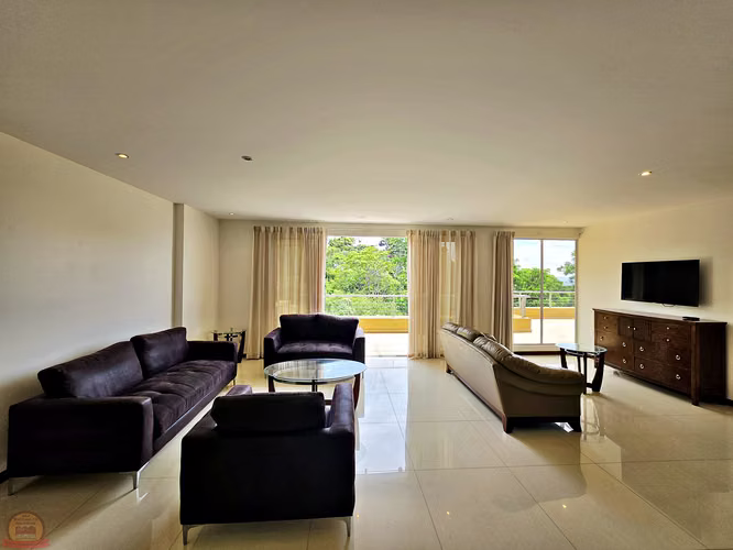 Apartamento Amueblado de Lujo en Escazú | 210 m² y Vistas - Imagen 2