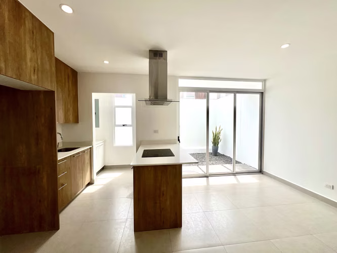 Casa en Condominio – Santa Ana Centro | 3 Habitaciones | Excelente Ubicación - Imagen 3
