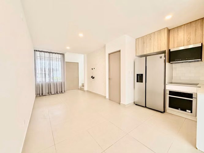 Alquiler de hermosa casa con línea blanca - Imagen 1