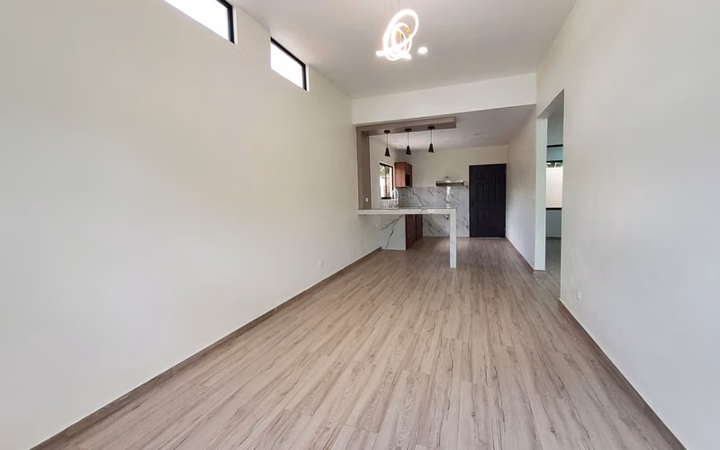 Casa en La Guacima 2 habitaciones 2 vehiculos - Imagen 4