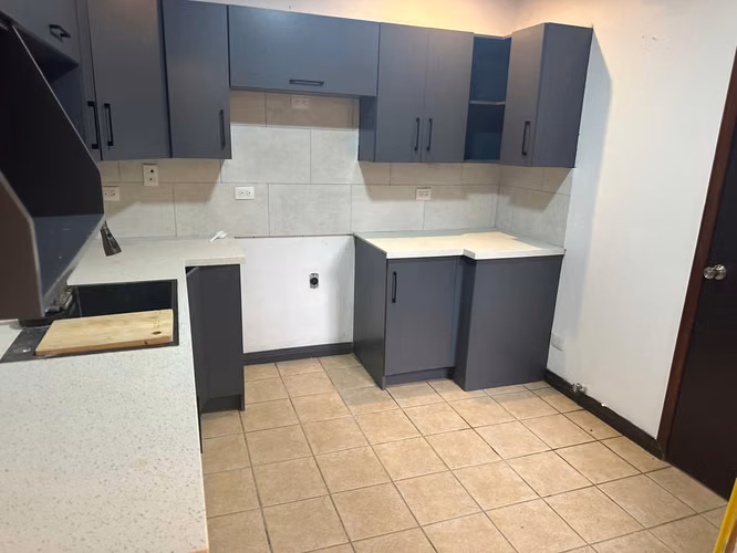 Venta de Casa en Condominio Boulevard del Sol — Lindora, Santa Ana - Imagen 11