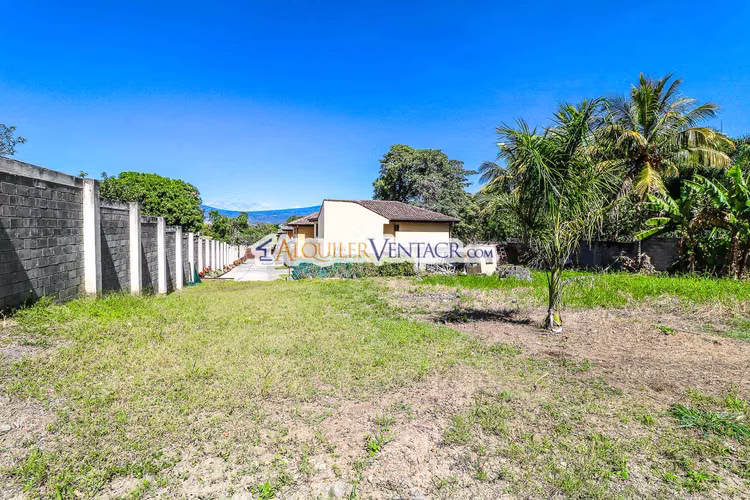 Lote plano de 1.162 m2 en Residencial privado en Santa Ana - Imagen 3