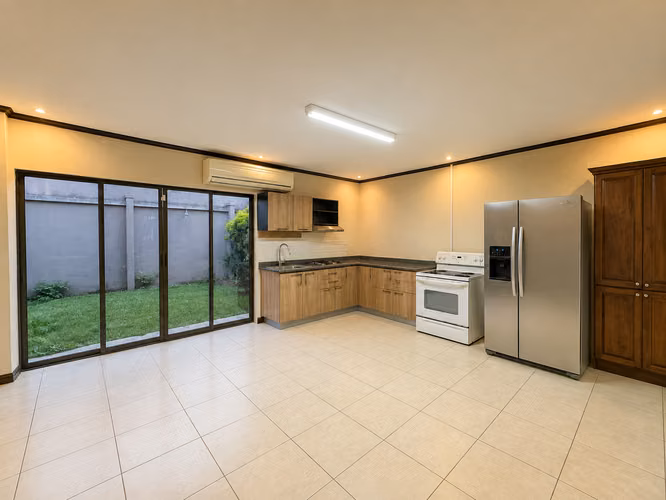 Apartamento en Alquiler en Guayabos, residencial con seguridad 24/7 - Imagen 3