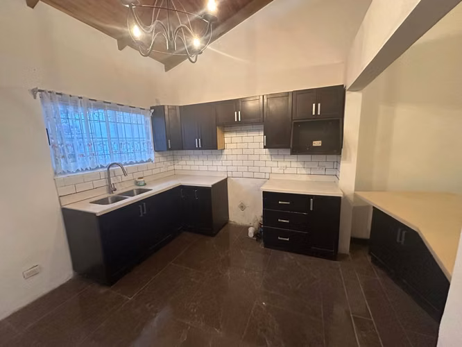 Venta de casa independiente de una sola Planta en Urbanización Bosques de Santa Ana. - Imagen 15