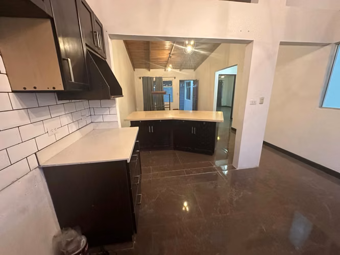 Venta de casa independiente de una sola Planta en Urbanización Bosques de Santa Ana. - Imagen 16