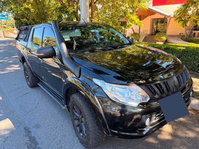 Mitsubishi L200 Triton 2016 Excelente Estado Full Extras - Imagen 2
