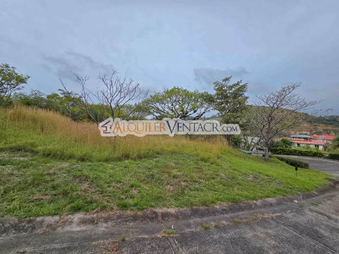 TERRENO DE 9.879 M2 PARA DESARROLLAR GUACHIPELIN ESCAZU X DISTRITO 4 - Imagen 8