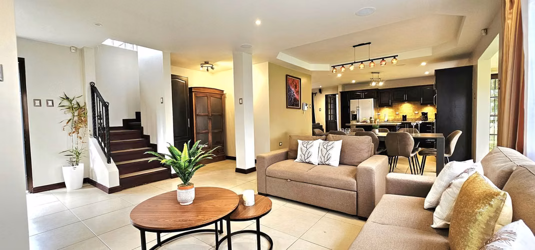 Venta de Casa en Coronado AMPLIA ZONA VERDE - Imagen 2