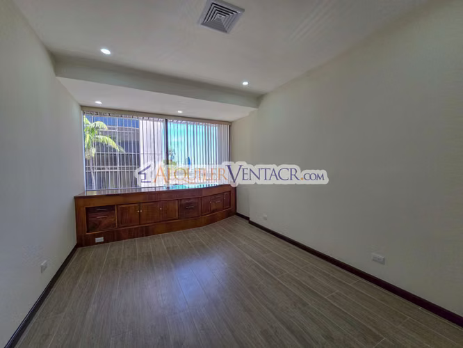 OFICINA DE 162 M2 EN TORRE OFICENTRO LA SABANA - Imagen 15