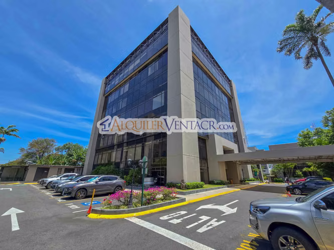 OFFICE OF 162 M2 IN TOWER OFICENTRO LA SABANA