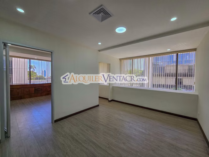 OFICINA DE 162 M2 EN TORRE OFICENTRO LA SABANA - Imagen 10