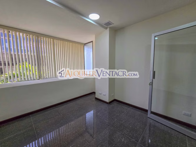 OFICINA DE 162 M2 EN TORRE OFICENTRO LA SABANA - Imagen 6