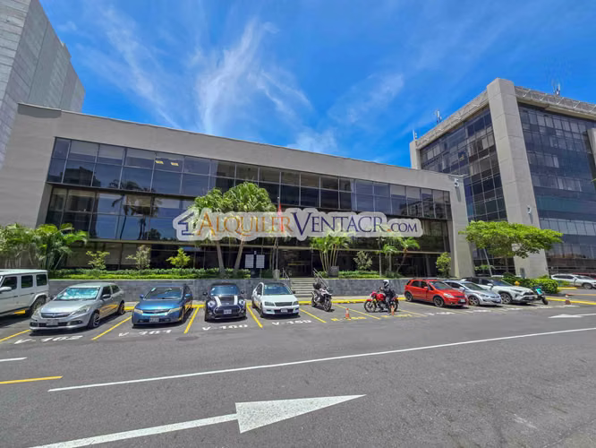 OFICINA DE 162 M2 EN TORRE OFICENTRO LA SABANA - Imagen 17