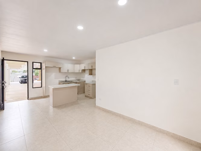 Apartamento moderno para estrenal, Heredia, Mercedes Norte, por Café Britt.