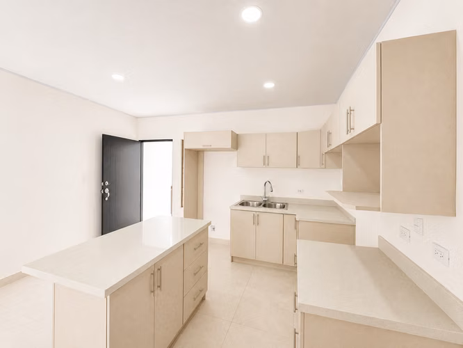 Apartamento nuevo en alquiler, Heredia, Mercedes Norte, por Café Britt