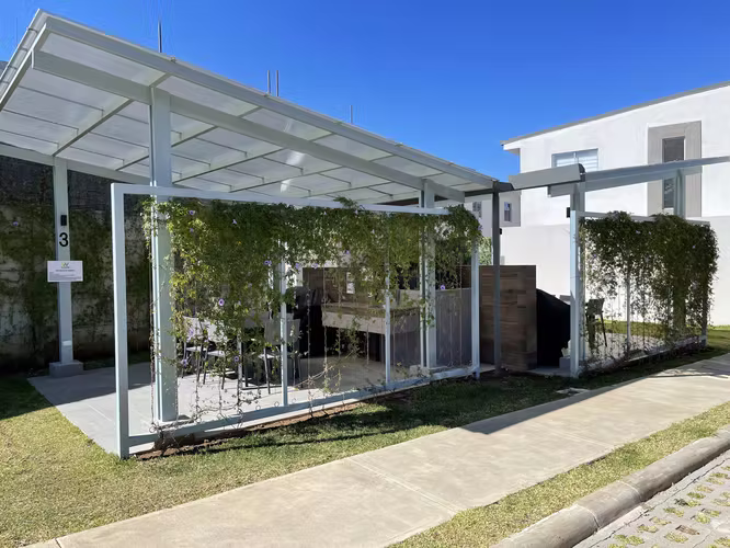 Casa en alquiler, condominio Via Heredia, San Pablo de Heredia. Entrega inmediata. - Imagen 3