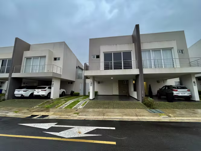 SE ALQUILA HERMOSA CASA EN CONDOMINIO LA ARBOLEDA HEREDIA - Imagen 4