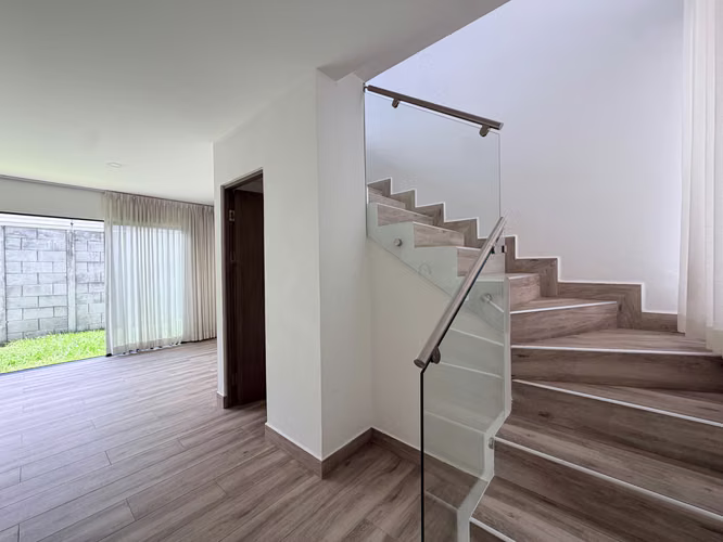 SE ALQUILA CASA BALI GUACHIPELIN CON LINEA BLANCA - Imagen 11