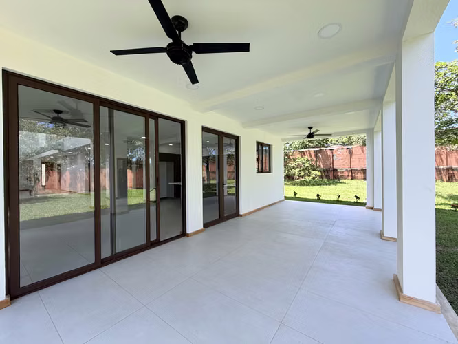 ALQUILER CASA DE LUJO EN LA GUACIMA - Imagen 11