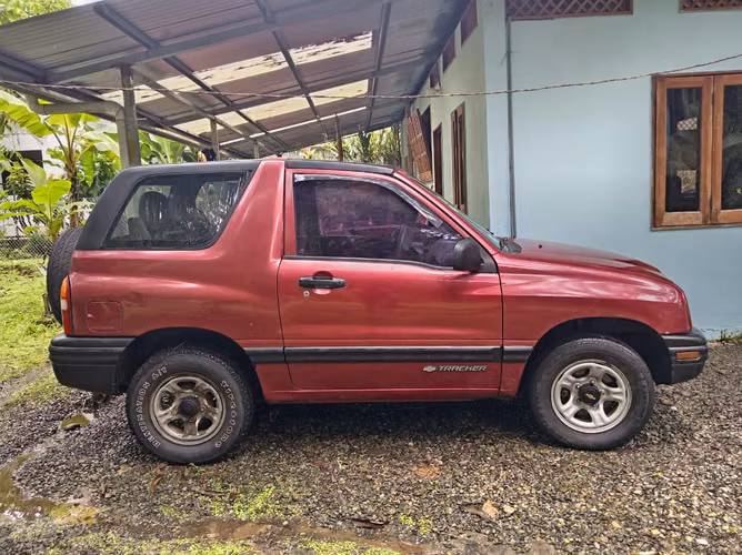 2000 Chevy Tracker 2 Door. 4x4 - Imagen 4