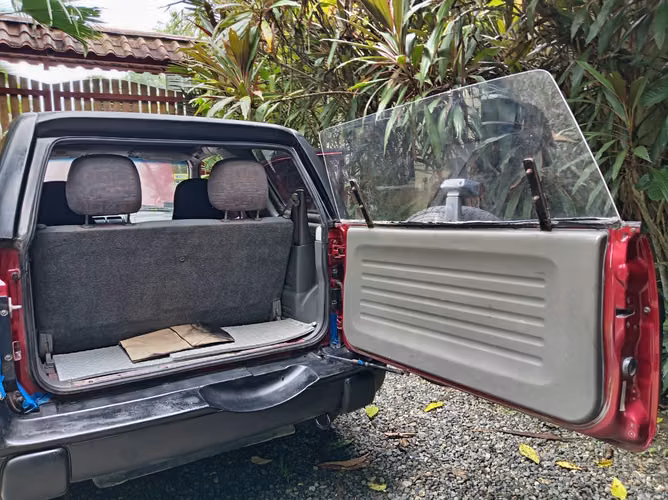 2000 Chevy Tracker 2 Door. 4x4 - Imagen 7
