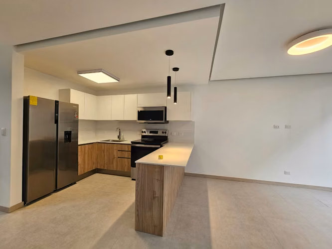 Distrito 5 Rio Oro Santa Ana Apartamento con Línea Blanca