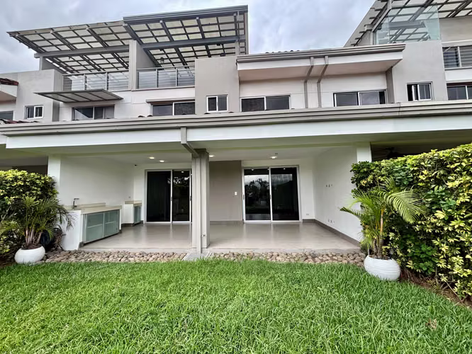 HERMOSA CASA EN ALQUILER | JABONCILLOS, ESCAZÚ