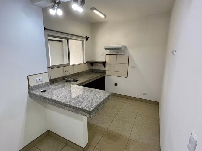 Se alquila hermoso apartamento con excelente ubicación y condiciones - Imagen 6
