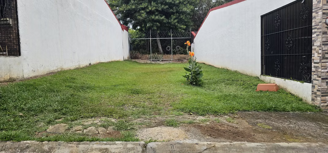 Lote Rebajado! en Condominio! Mercedes Sur, Heredia