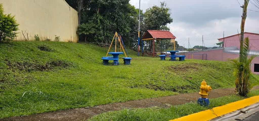 Lote Rebajado! en Condominio! Mercedes Sur, Heredia - Imagen 6