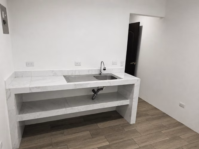 APARTAMENTO-HABITACIÓN EN PAVAS.