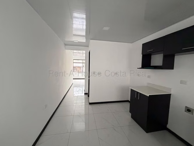 Venta de Casa Esquinera en Tibás-San Juan. 27-227 - Imagen 16