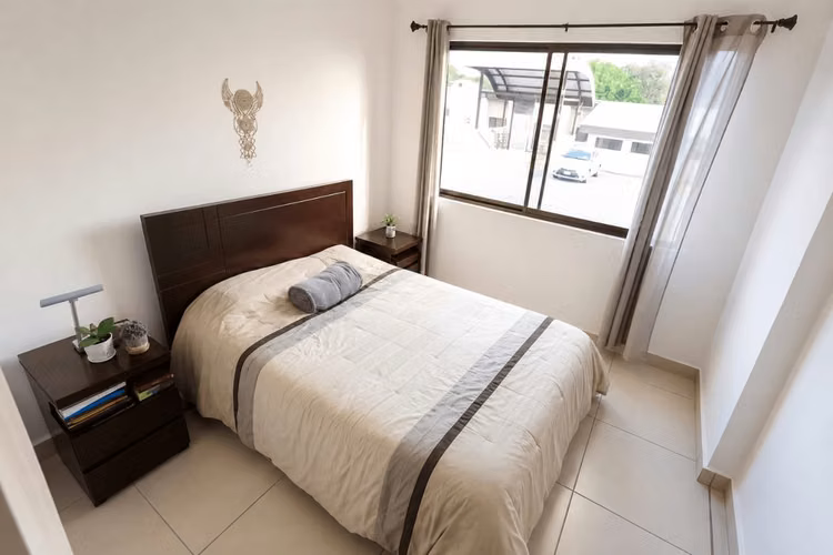 Alquiler de Apartamento Amueblado de 1 Habitación, 1 Parqueo en Lomas de Ayarco, Curridabat. - Imagen 6