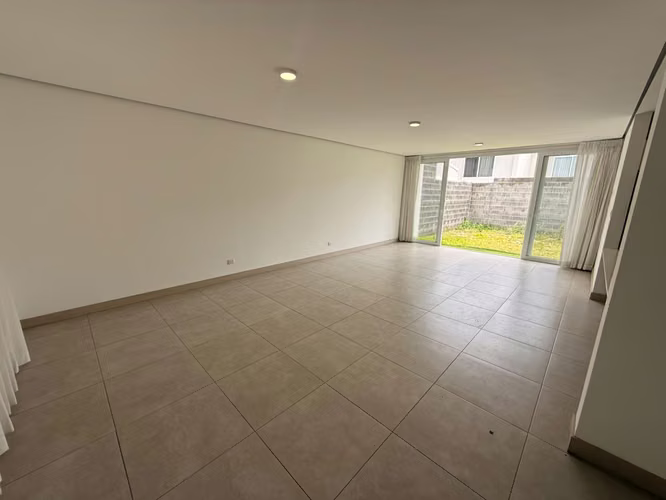3-10 Guachipelín | 199 m² | 3 habitaciones | Jardín - Imagen 18
