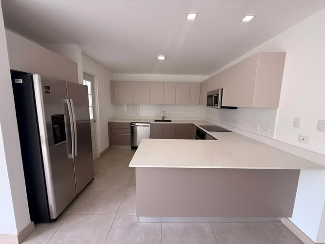 3-10 Guachipelín | 199 m² | 3 habitaciones | Jardín - Imagen 19