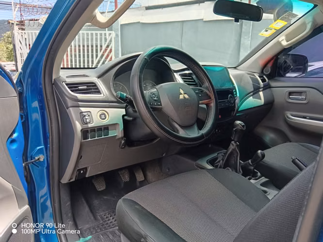 Mitsubishi L200 - Imagen 16