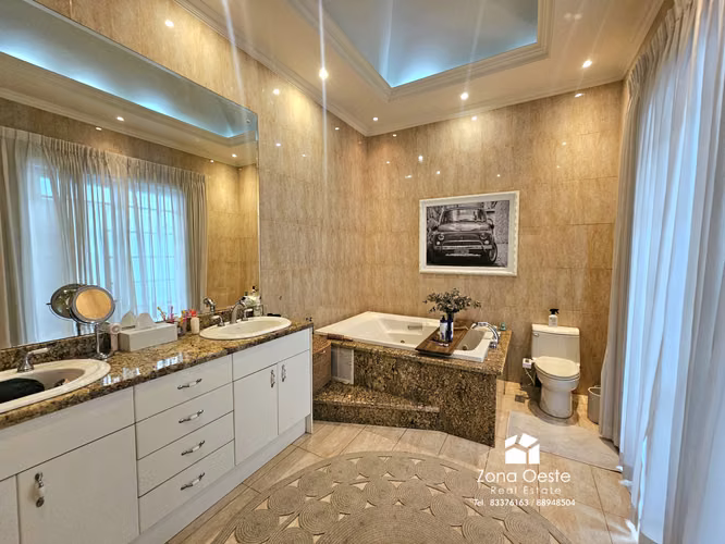 Venta amplia casa Trejos Montealegre, diseño único,  independiente, 1 planta - Imagen 13