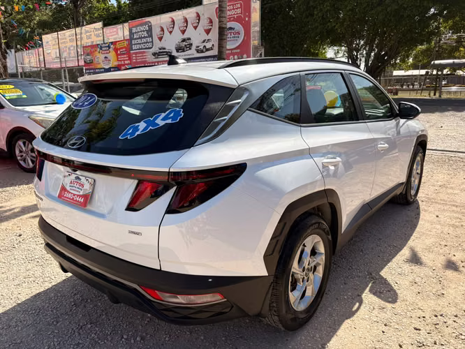 HYUNDAI TUCSON GL-2024-AUTOMATICO-SHIFT TRONIC- - Imagen 2