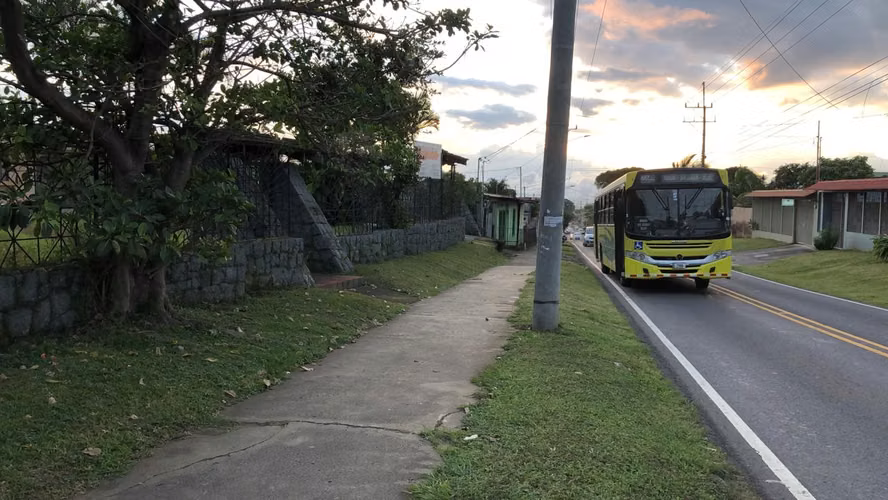 Venta de Terreno Uso Comercial en San Joaquín de Flores, Heredia