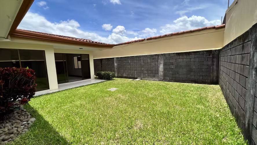 Vende casa en condominio San Joaquín, Flores, Heredia (FV) - Imagen 2