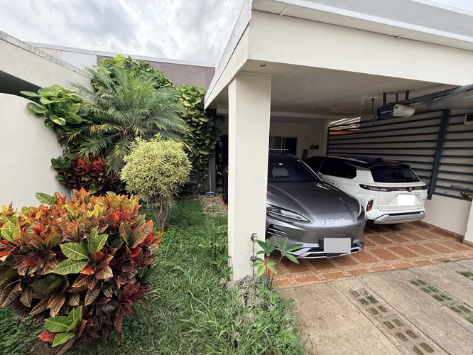 Casa en venta en Mercedes Norte, Colegio Claretiano, Heredia. 1 Planta. - Imagen 3