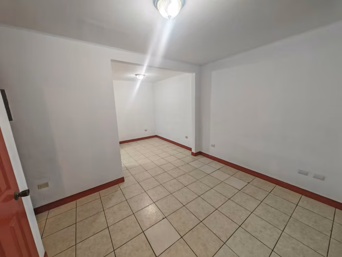Alquiler de casa en Sabanilla. Vargas Araya - Imagen 7