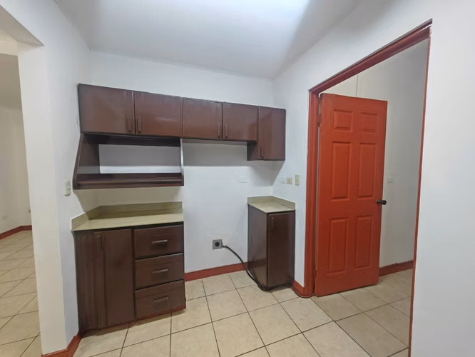 Alquiler de casa en Sabanilla. Vargas Araya - Imagen 13