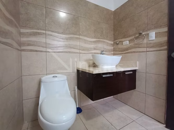 Venta de casa en condominio en Ciudad Colón - Imagen 13